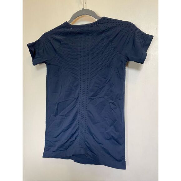 🔴 Athleta Navy Blue Foothill Laser Cut Athletic Short Sleeve Tee Size XS - Picture 11 of 11